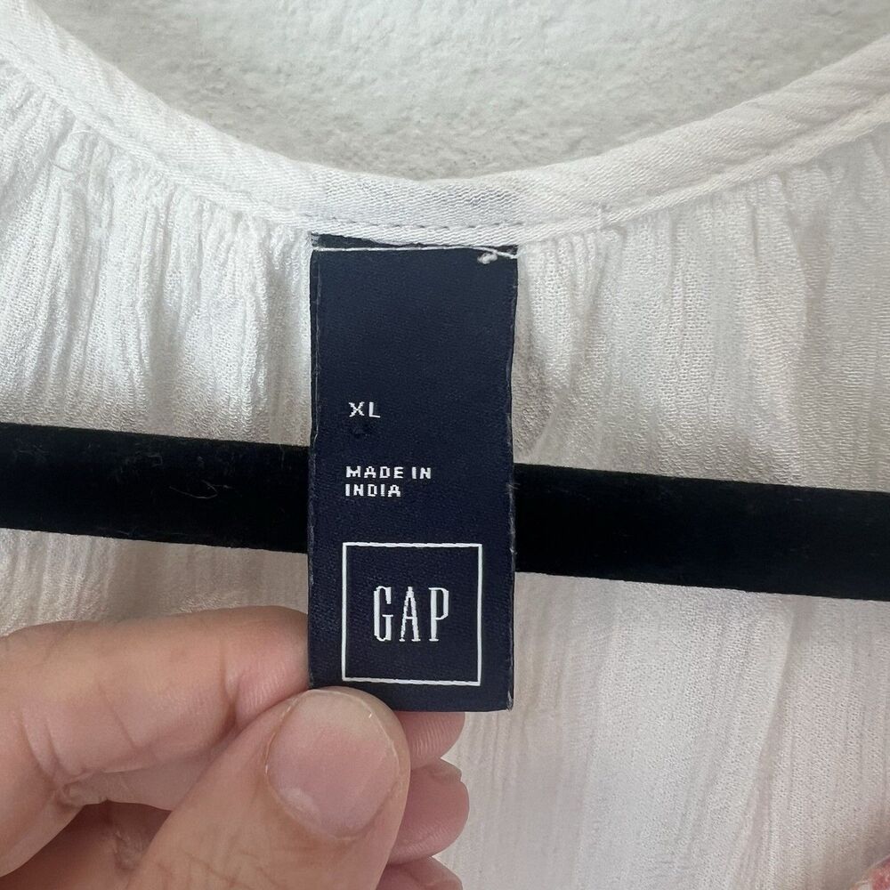 Gap White Ivory Embroidered Top Blouse Size XL Long Sleeves V neck Sheer - Picture 3 of 7